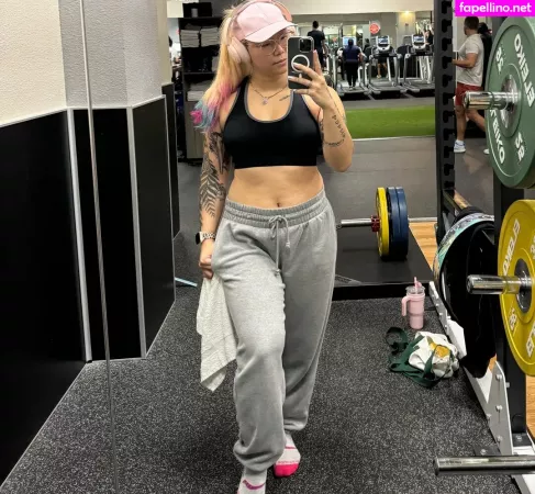 Stella Chung 1 OnlyFans Thumbnail #2UuZCKK73E