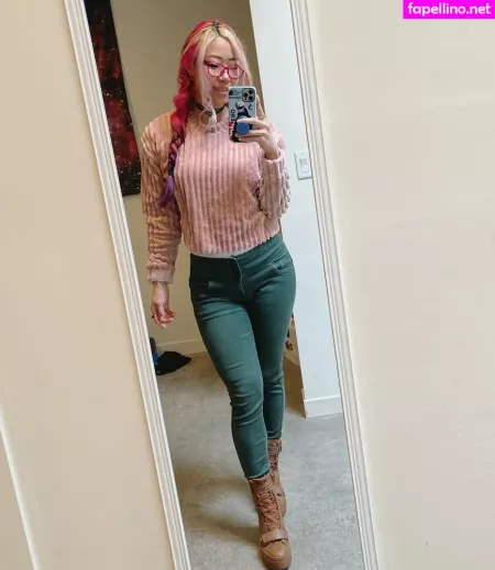 Stella Chung 1 OnlyFans Thumbnail #7vJOXQ2kES