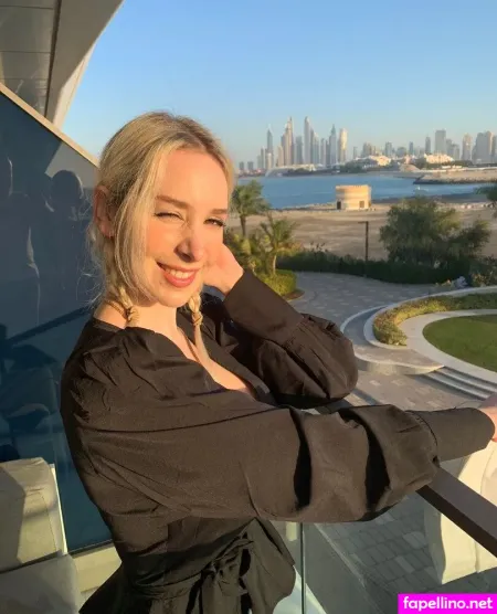 Stella Cinderella OnlyFans Thumbnail #CK3zx7hR6y