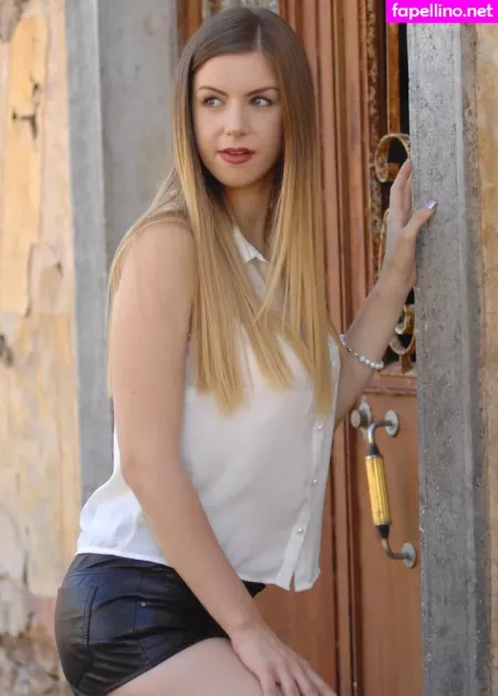 Stella Cox OnlyFans Thumbnail #4QxTH2AgXf