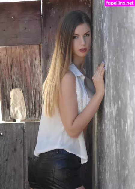 Stella Cox OnlyFans Thumbnail #SkCUMeT2zD