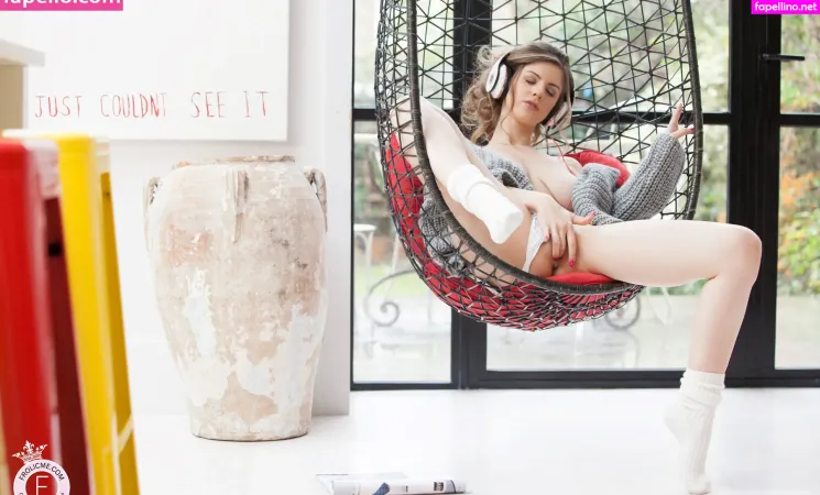 Stella Cox OnlyFans Thumbnail #TYHMylwj5A