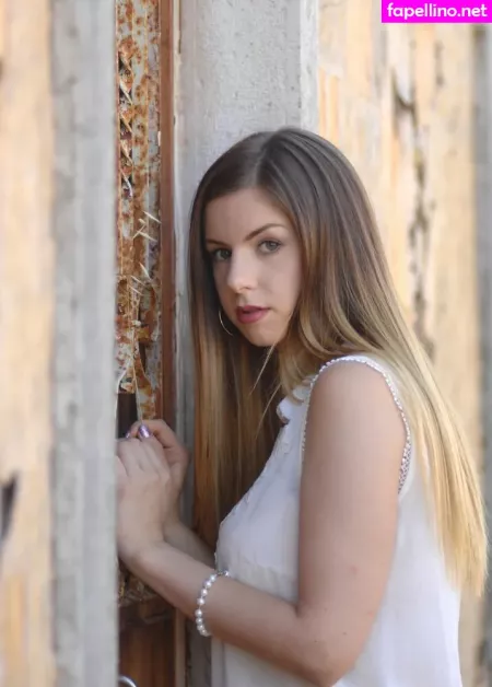 Stella Cox OnlyFans Thumbnail #XWTeMXEaWW