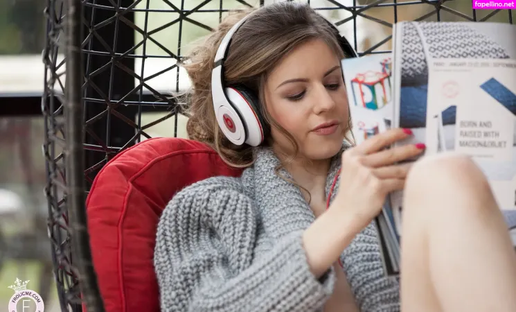 Stella Cox OnlyFans Thumbnail #ZnzdwjFNvT