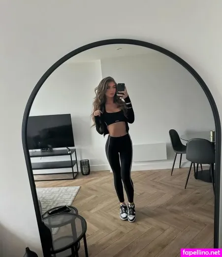 Stella Francis Ts OnlyFans Thumbnail #J6CtudjCmW