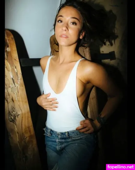 Stella Maeve OnlyFans Thumbnail #3VQY6cx2xm