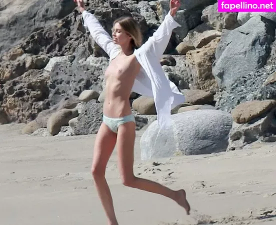 Stella Maxwell OnlyFans Thumbnail #4ELYhZ5bqZ