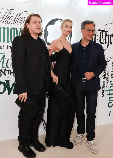 Stella Maxwell OnlyFans Thumbnail #XslHBVLHw7