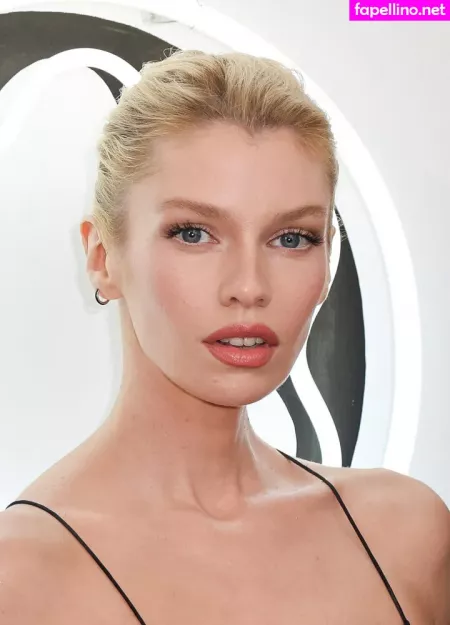Stella Maxwell OnlyFans Thumbnail #luu8XEtg4T