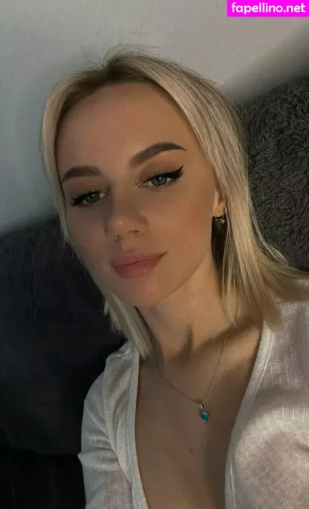 Stella Mkrtn OnlyFans Thumbnail #MR8OBRFF5e