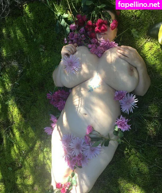 Nerd W boobs, https:, nerd_w_boobs, stella.galaxy, stellamars Nude Leaked OnlyFans Photo #3UfojRcK1B