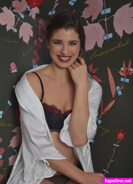 Stella Ti Main Profile Photo