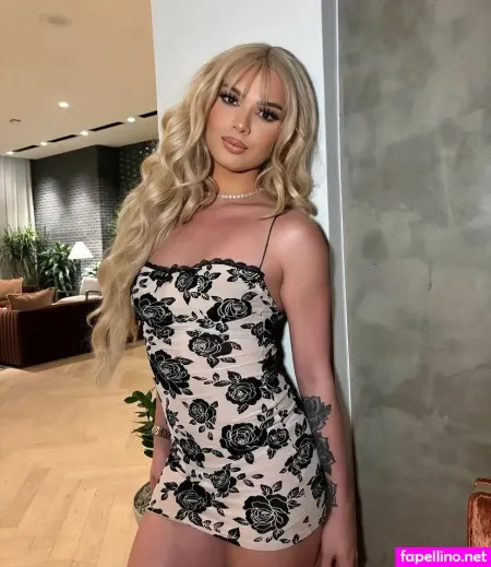 Stella Valenciaga OnlyFans Thumbnail #FrwMPygVi3