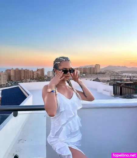 Stella Valenciaga OnlyFans Thumbnail #Uiru3dHH5X