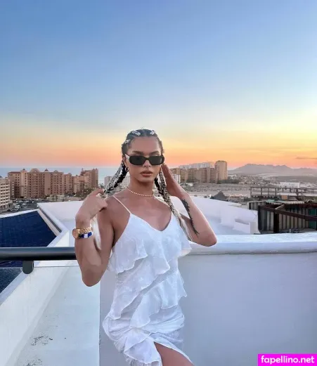 Stella Valenciaga OnlyFans Thumbnail #vQM0INxEzU