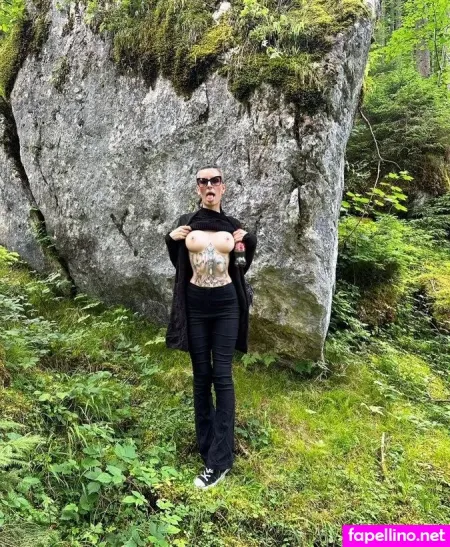 Stella Von Monroe OnlyFans Thumbnail #8iFmCO7hDS