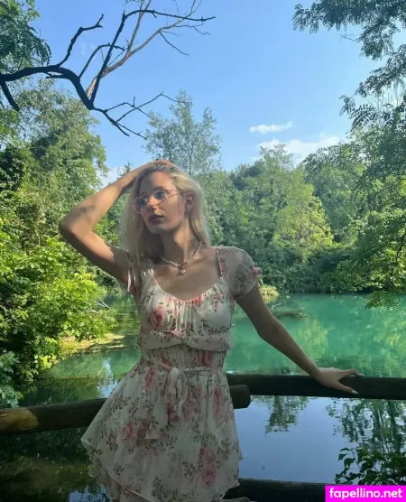 Stellaababyy OnlyFans Thumbnail #PQ0XExCUm1