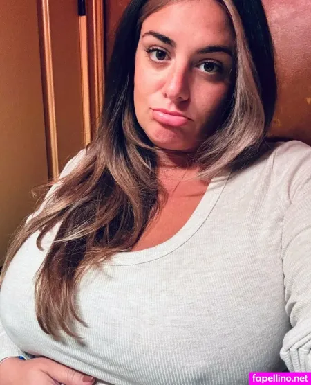 Stellacurves OnlyFans Thumbnail #j7j71nykE1