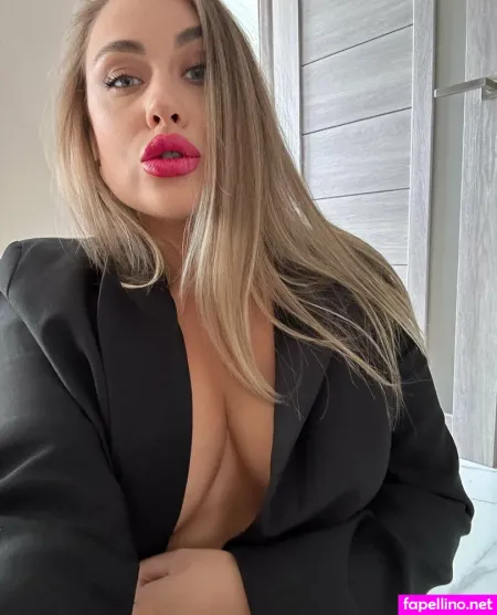 Stellamooon OnlyFans Thumbnail #1qKl3Hyqoy