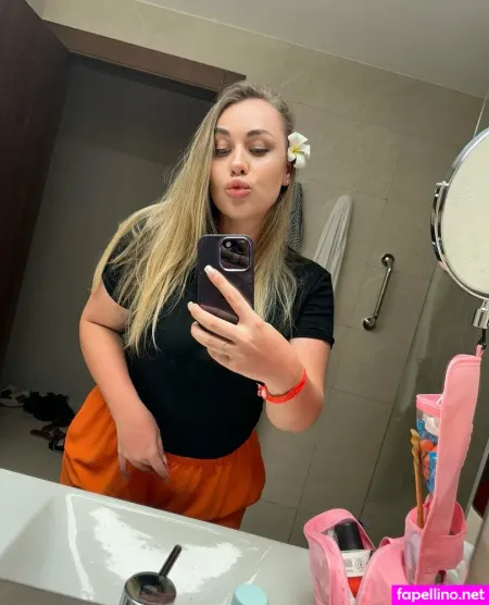 Stellamooon OnlyFans Thumbnail #Lc8hmn2OYQ