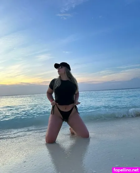 Stellamooon OnlyFans Thumbnail #OnAUxUGkN4