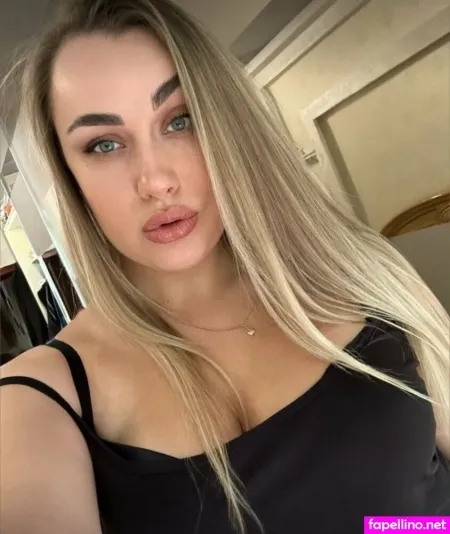 Stellamooon OnlyFans Thumbnail #caol8wMIVo