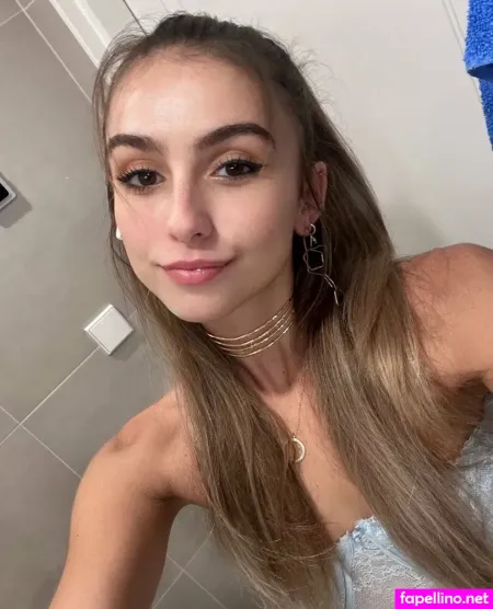 Stellariccii OnlyFans Thumbnail #DwATKslnPz