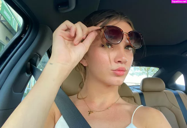 Stellasamore OnlyFans Thumbnail #loZQapzuqU