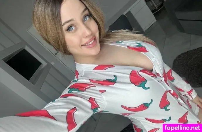 Stellaxwilson OnlyFans Thumbnail #pXrR6vUx93