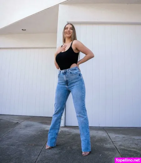Stellita OnlyFans Thumbnail #l12cwErDD2