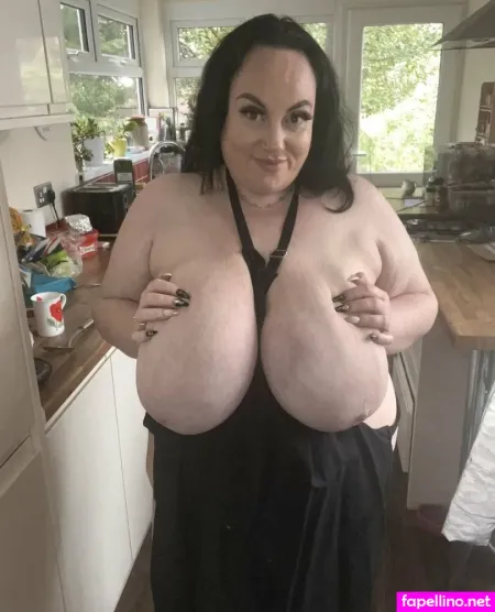 Step Mom J OnlyFans Thumbnail #wer6u7DAdP