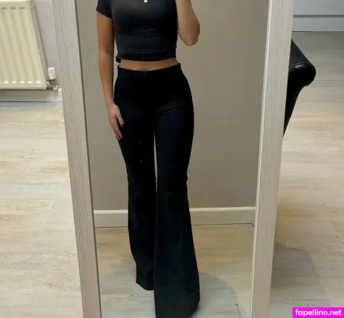 Steph Briggs OnlyFans Thumbnail #s4MxfFQwY3