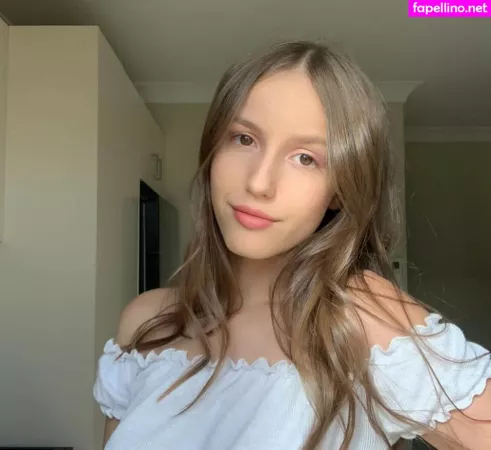 Steph Chapman OnlyFans Thumbnail #8QGk8ewvg1