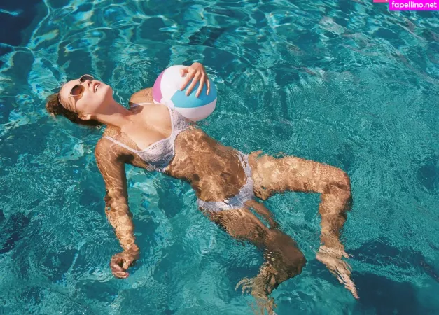 Steph Claire Smith OnlyFans Thumbnail #iBc2z7NnR5