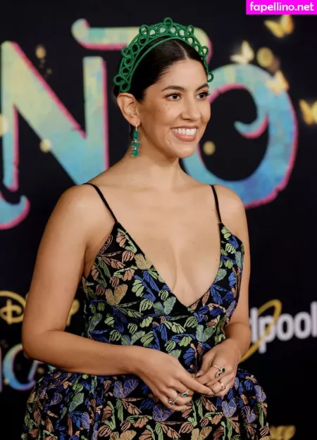 Stephanie Beatriz OnlyFans Thumbnail #I1HRUbGt20