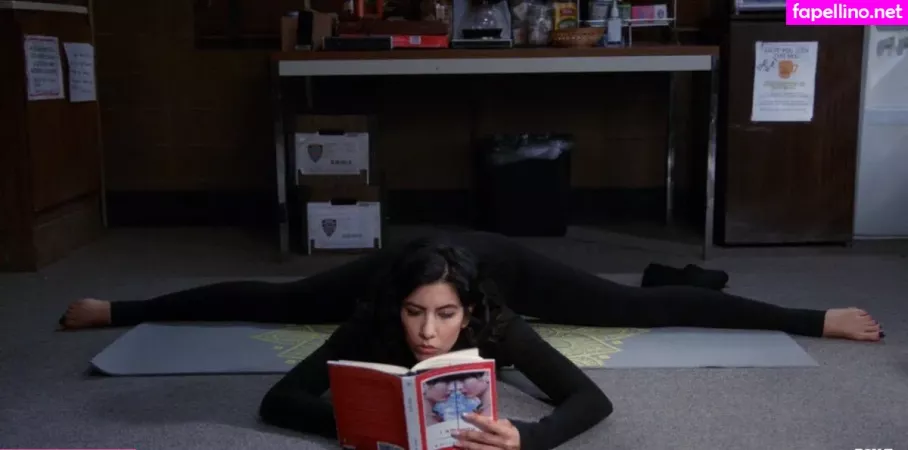 Stephanie Beatriz OnlyFans Thumbnail #IxQQSs8uNE