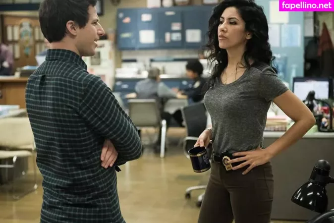 Stephanie Beatriz OnlyFans Thumbnail #t64J1cKpTX