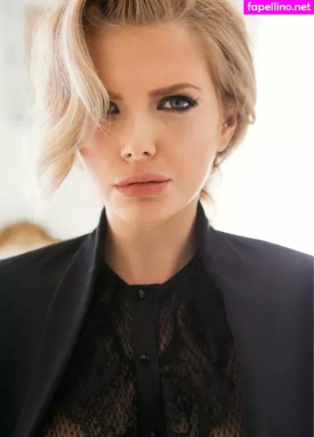 Stephanie Branton OnlyFans Thumbnail #DfXNGW5KMW