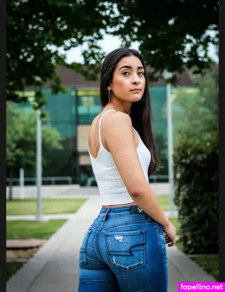 Stephanie Fanelle OnlyFans Thumbnail #iiI3khWhmn