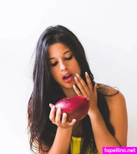 Stephanie Ilha OnlyFans Thumbnail #gNmN6REIYU