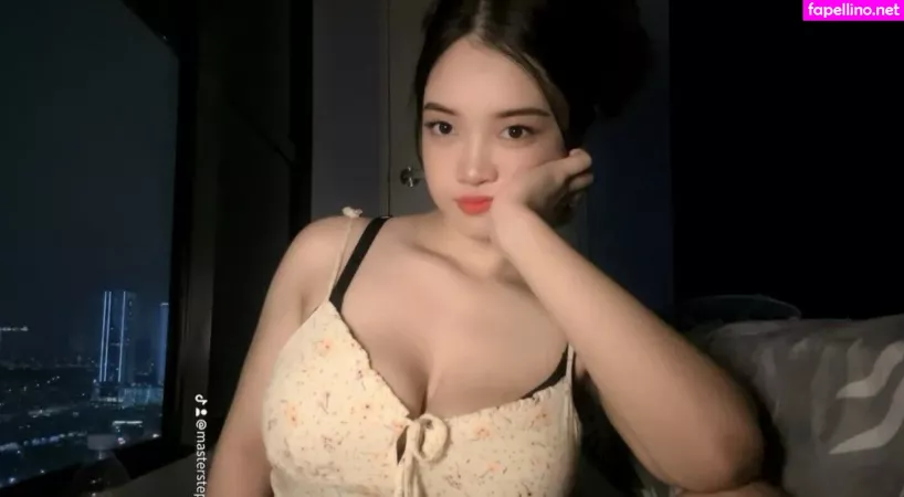 Stephanie Lee OnlyFans Thumbnail #7IYYkMLzXx