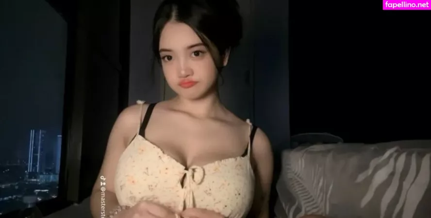 Stephanie Lee OnlyFans Thumbnail #xfoROHkRK6