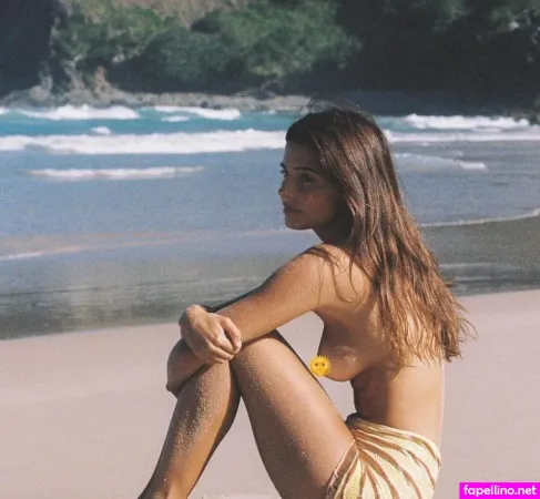 Stephanie Mandich OnlyFans Thumbnail #OSGRT1gZrU