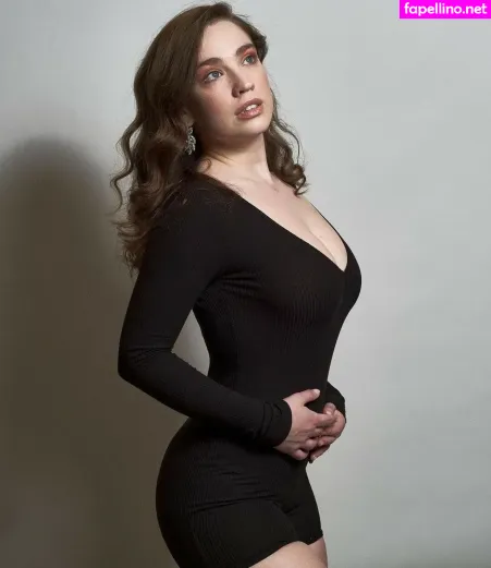 Stephanie Oustalet OnlyFans Thumbnail #c3brKLJwnd
