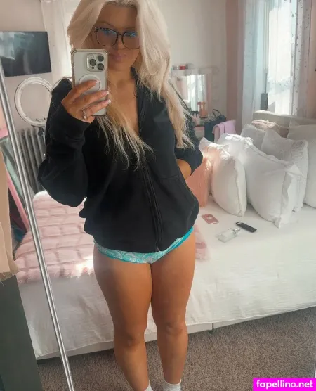 Stephanie Sampson OnlyFans Thumbnail #MKGtVoSiFv