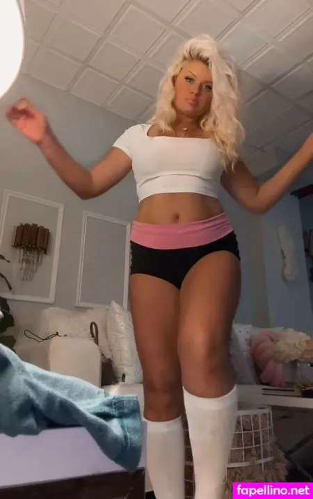 Stephanie Sampson OnlyFans Thumbnail #XU3aKvJXBr