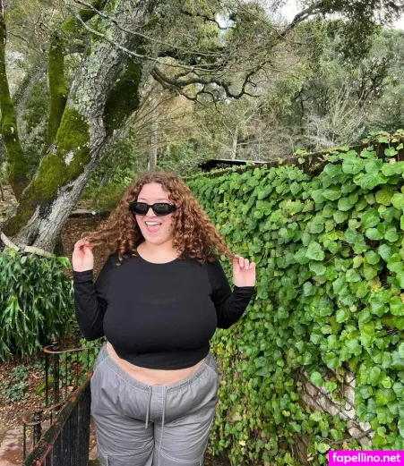 Stephanie Sangster OnlyFans Thumbnail #M8JOjRzYcZ