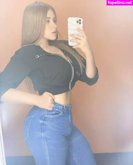 Stephanie Scarleth OnlyFans Thumbnail #1VLmlqsUKi