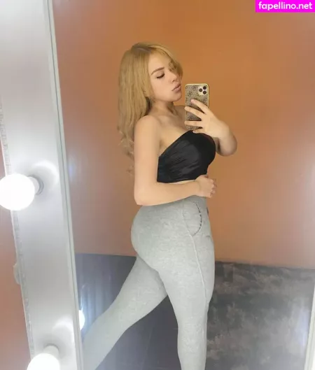 Stephanie Scarleth OnlyFans Thumbnail #4K3cVwITAd