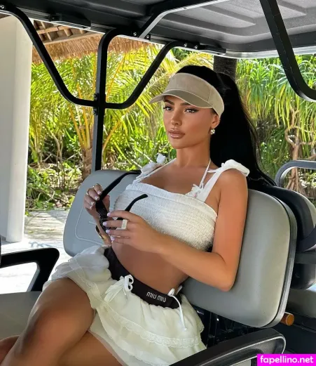 Stephanie Symonds OnlyFans Thumbnail #Re8Ao9fToq